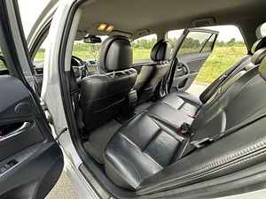 Toyota Avensis 2009 (10 foto / 10)