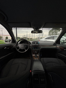 Mercedes Benz E270 (7 фото из 7)