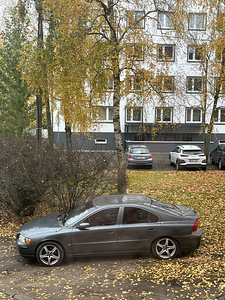 Volvo S60 2.5T (12 foto / 12)