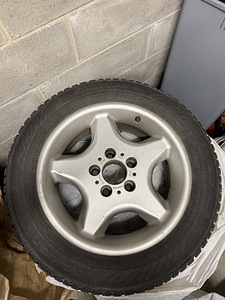Шины Nokian + диски 5x120 205/60/R16 (1 фото из 5)