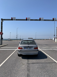 M/V BMW 318 2.0 105 kW (4 foto / 8)
