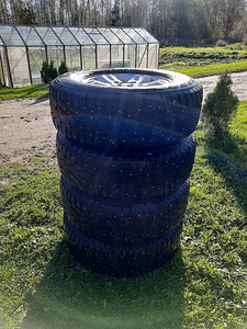 KIA Sorento naastrehvid velgedel (2 foto / 4)