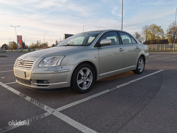 Toyota Avensis T25 2.0 Bensiin 108kW Manuaal