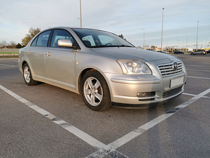 Toyota Avensis T25 2.0 Бензин 108kW Механика (2 фото из 12)