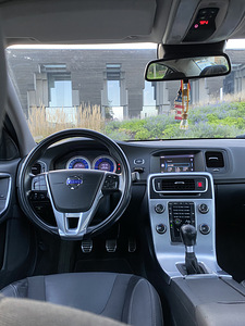 Volvo S60 R-Design 2.0d 2013 (8 foto / 13)