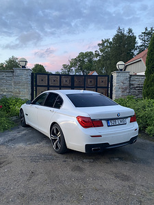 BMW F01 3.0d 225kw xDrive M-Pakett 2012 (2 foto / 14)