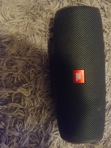 Колонка jbl charge 4 (2 фото из 3)