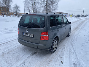 VOLKSWAGEN TOURAN (4 foto / 7)