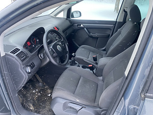 VOLKSWAGEN TOURAN (6 foto / 7)