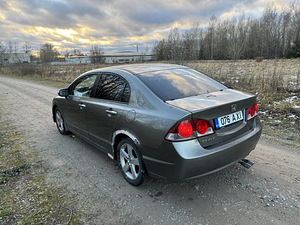 Honda Civic (4 foto / 10)