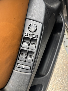 BMW X5 INDIVIDUAL (8 foto / 12)