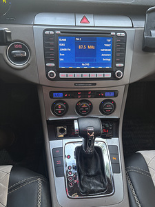 Volkswagen Passat (8 foto / 8)