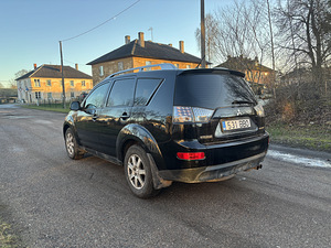 Mitsubishi Outlander (4 фото из 11)