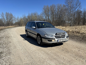 Opel Omega TDS (2 foto / 6)