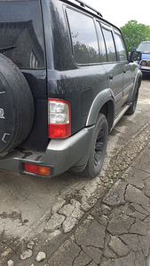 NISSAN PATROL GR (3 foto / 4)