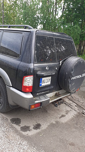 NISSAN PATROL GR (4 foto / 4)