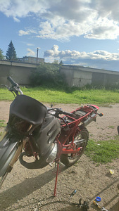 Müüa/vahetada derbi sm2005 (70cc) ja derbi r 1998 (80cc) (2 foto / 2)