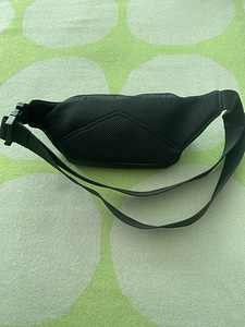 Сумка на пояс Calvin Klein (2 фото из 4)