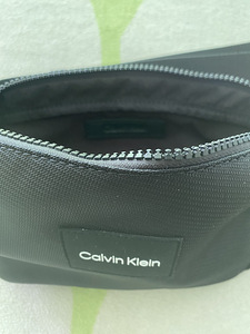 Сумка на пояс Calvin Klein (3 фото из 4)
