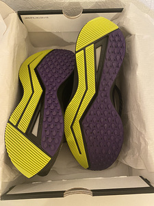 Кроссовки Nike (5 фото из 7)