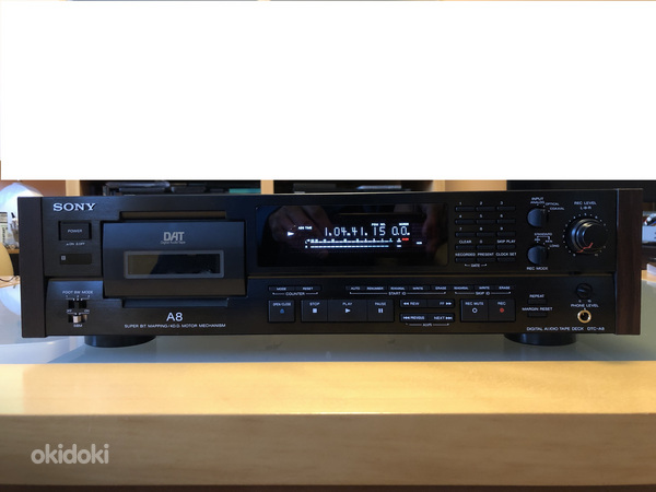 Sony DAT-дека Sony DTC Digital Audio Deck (фото #2)