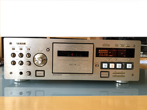 Kassettdekk Nakamichi, Sony, Akai, Teac (8 foto / 10)