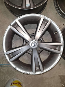 Lexus оригинальный диск 18 (2 фото из 5)