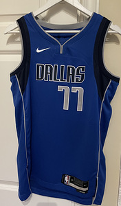 Korvpallisärk NIKE Doncic (S) (3 foto / 5)