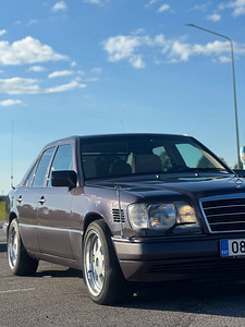 W124 3.0 100kW sedan bornit (3 foto / 14)