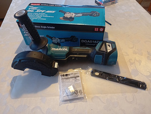 Makita DGA518ZU (1 foto / 3)