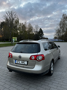 Volkswagen Passat (4 foto / 8)