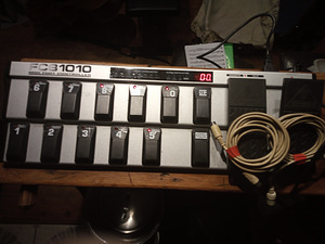 Bheringer-FCB1010 (UnO) foot MIDI controller (1 foto / 2)