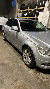 Mercedes c320 (10 foto / 11)