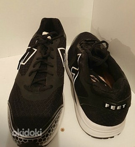Новые оригинал кроссовки Feet, размер 43,5, оригинал. (2 фото из 2)