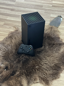 Xbox Series X (2 фото из 2)