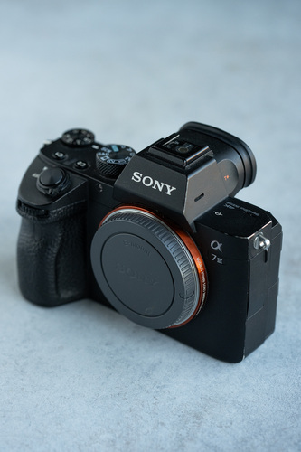 Sony A7 III hübriidkaamera
