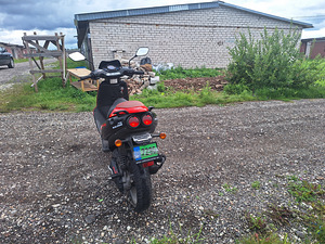 Aprillia sr50r (2 фото из 4)