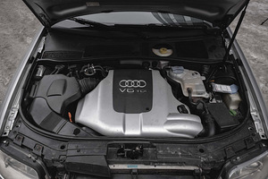 Audi a6 c5 2.5 tdi 132kW (13 foto / 14)