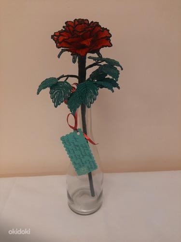 Роза из бисера (фото #4)