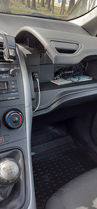 Toyota auris 1,4d 2012, konks, webasto (9 foto / 15)