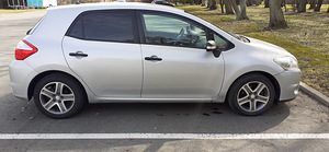 Toyota auris 1,4d 2012, konks, webasto (13 foto / 15)