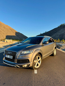Audi Q7 4.2 (1 фото из 10)