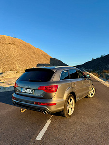 Audi Q7 4.2 (4 фото из 10)
