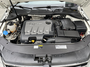 Volkswagen Passat Alltrack 2013 (10 foto / 15)