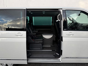 VW Multivan T6 Generation Six (11 фото из 15)