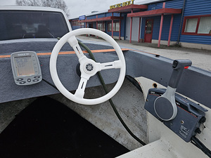 Mootorpaat+ Yamaha 4T 20hp mootor+ Respo paadihaagis (7 foto / 10)
