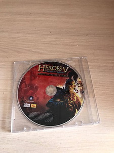 Erinevad CD mängud (6 foto / 10)