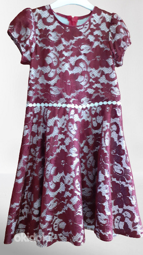 Новое кружевное платье с подкладкой для девочки, размер 116 (фото #1)
