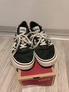 Кеды Vans (2 фото из 3)