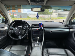 AUDI A4B7 3.0 150kw quattro atm 2005a (13 foto / 13)
